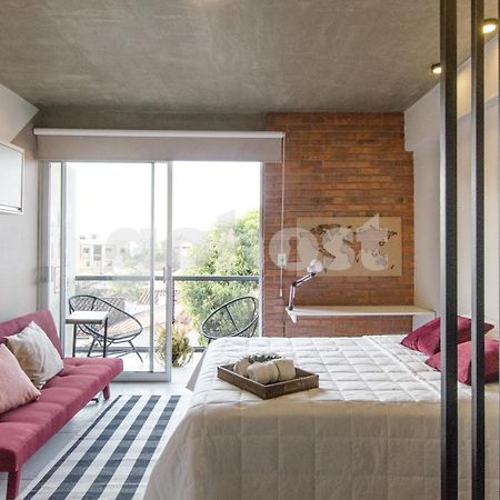 أسونسيون Chic Loft With Balcony In Las Mercedes المظهر الخارجي الصورة