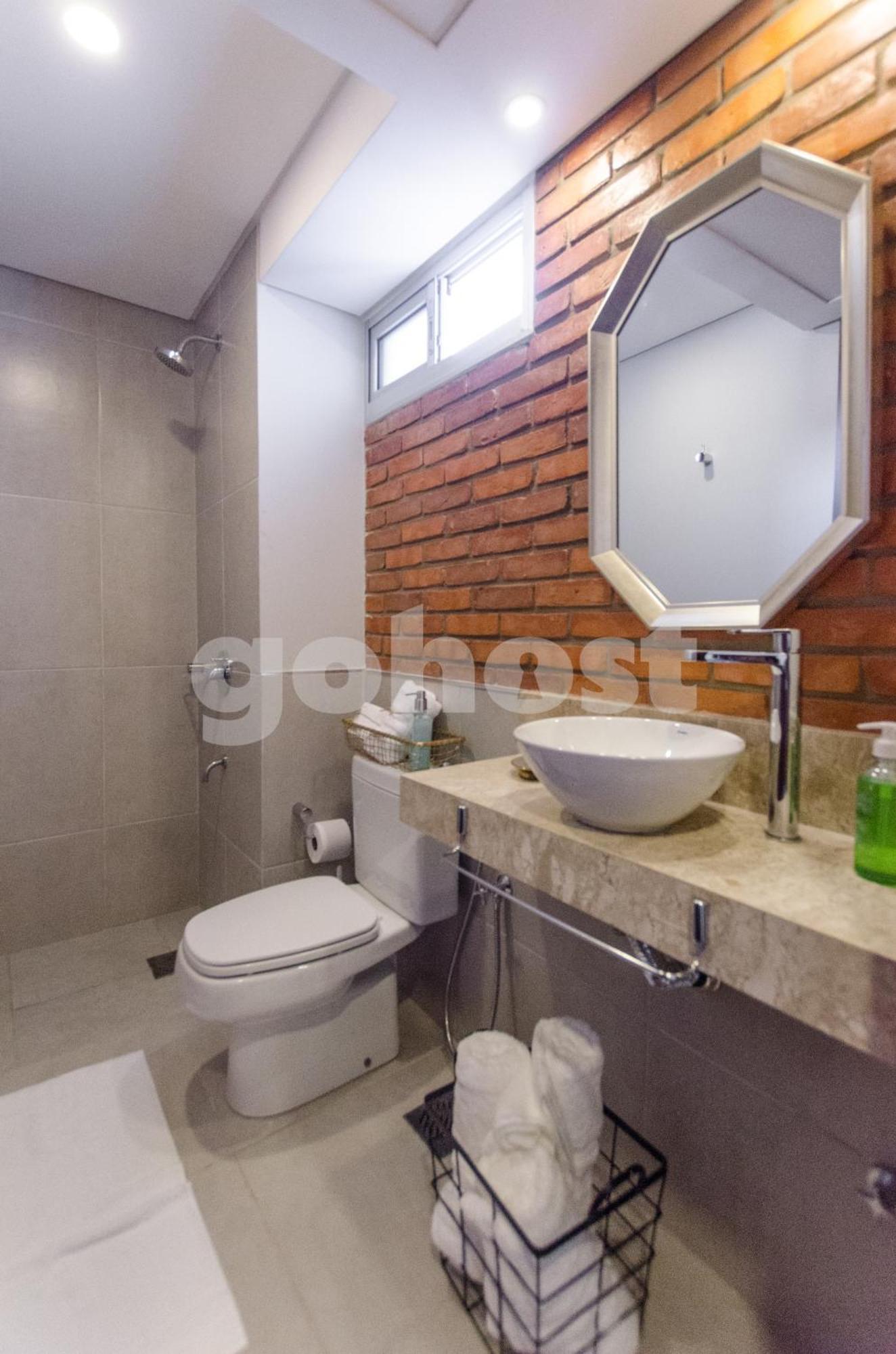 أسونسيون Chic Loft With Balcony In Las Mercedes المظهر الخارجي الصورة